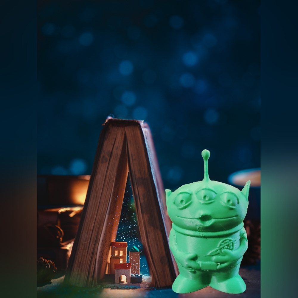 3D Printed Pizza Planet Green Alien